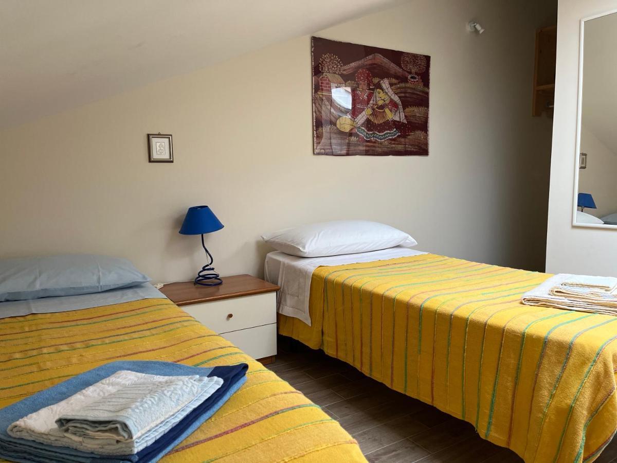 Yellow House Διαμέρισμα Fiumefreddo di Sicilia Εξωτερικό φωτογραφία